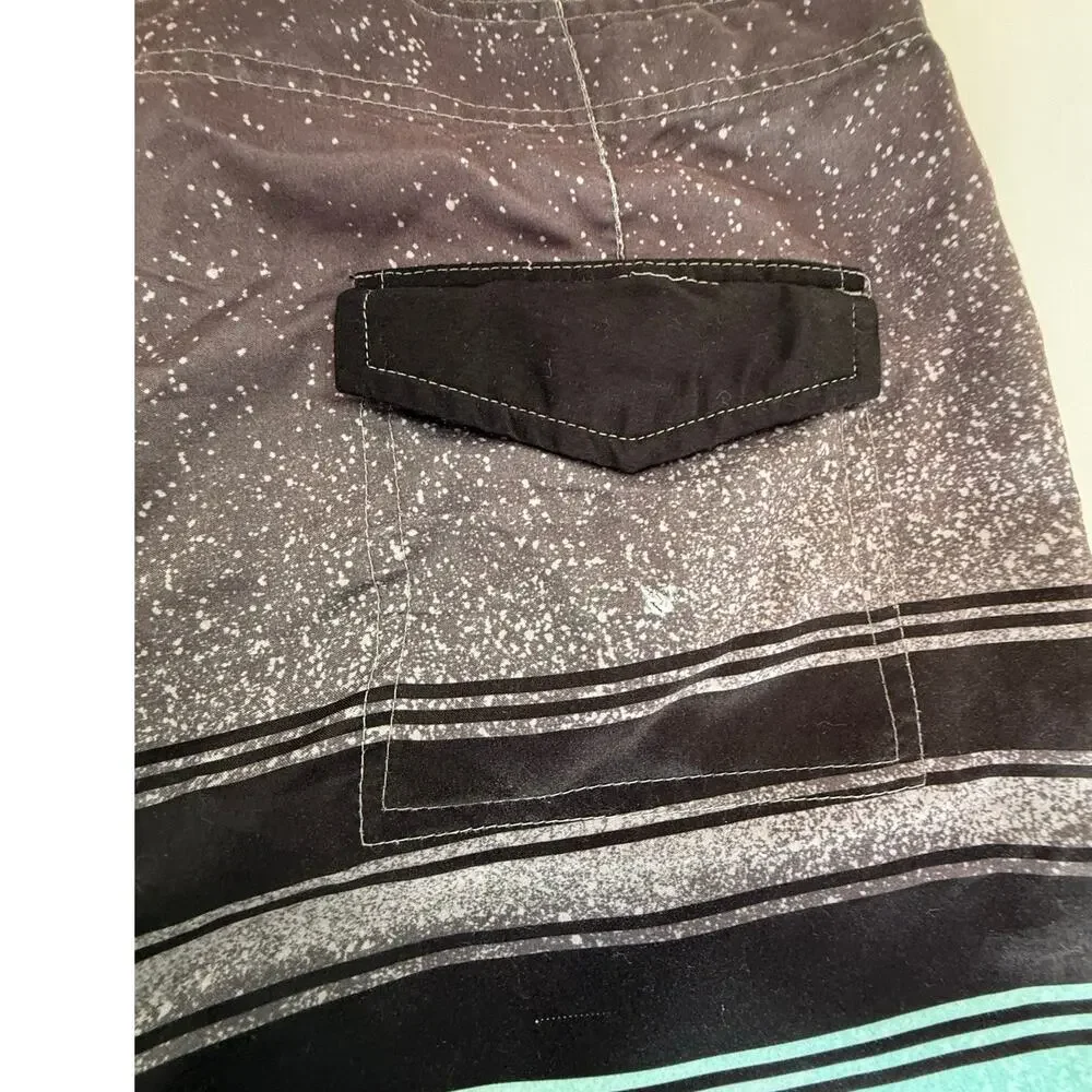 SKU2522 Burnside Men Size 34 Gray Aqua Striped Board Shorts with Surf Wax Comb
